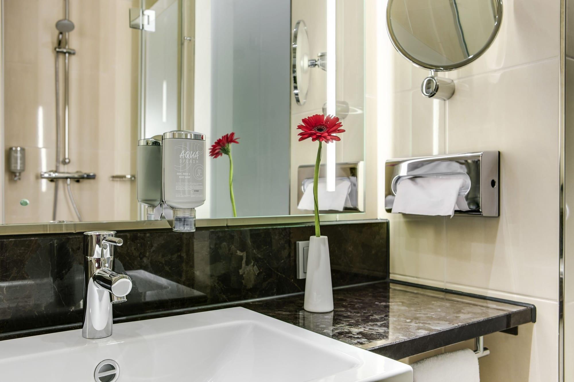 Intercityhotel Hamburg Dammtor-Messe Luaran gambar